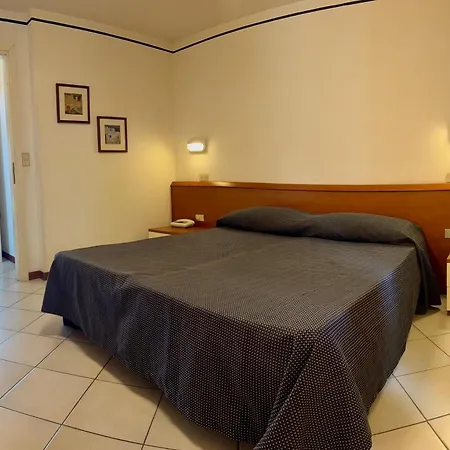 Excelsior Hotel 3*
